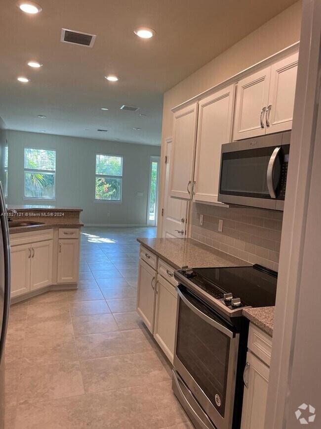 New Carver Ranches Apartments for Rent with Parking West Park, FL 2