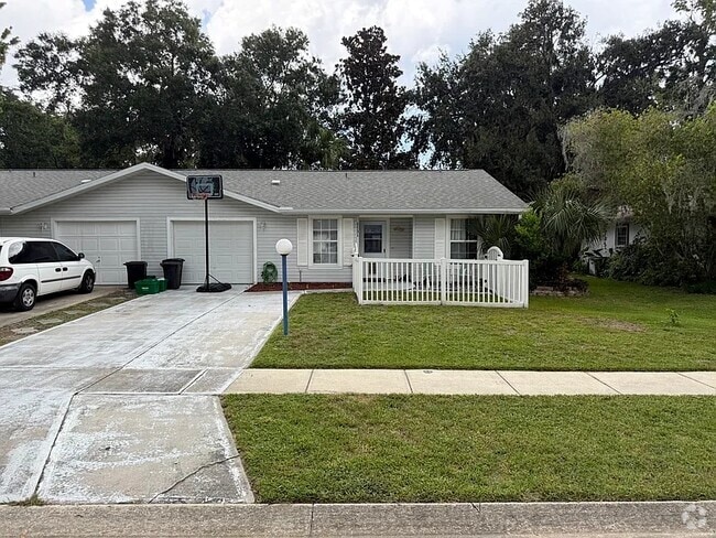 Building Photo - 1131 Squirrel Nest Ln