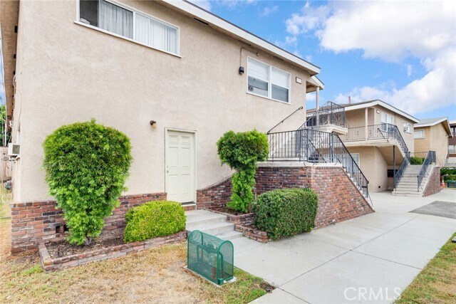 Foto principal - 15732 Santa Ana Ave