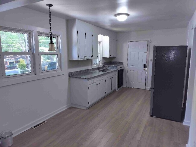 Building Photo - 2317 Penny Park Dr