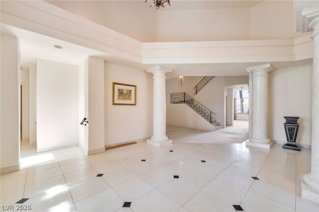 Foto del edificio - 27 Grand Miramar Dr