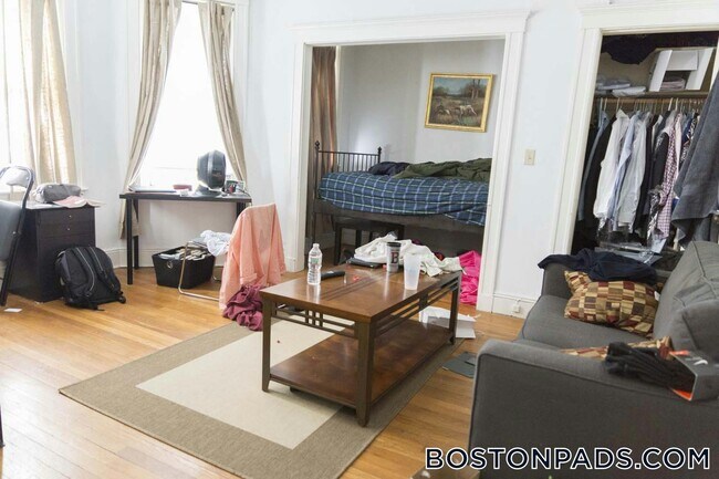 Foto del edificio - 137 Park Dr