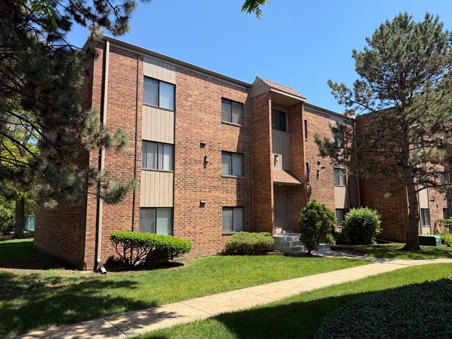 Exterior Rear - 1332 E Ports O Call Dr