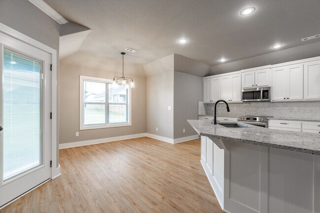 Foto del edificio - Beautiful 3-bedroom 2 bath Home in Prairie...