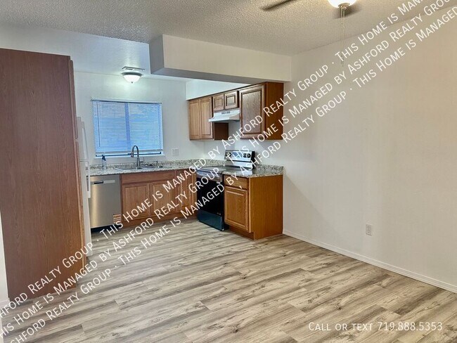 Foto del edificio - 1120 Yuma St