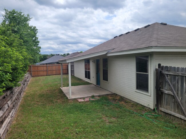 Foto del edificio - 711 Jorgette Dr