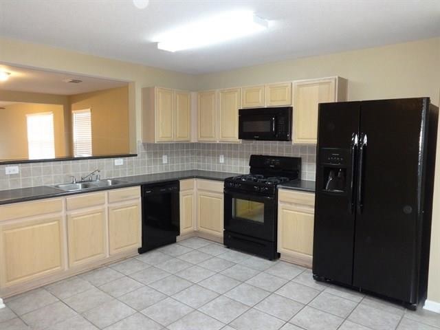 Foto del edificio - 3838 Pebble Garden Ln