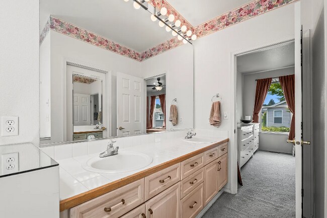 Foto del edificio - 7104 88th Ave Ct SW