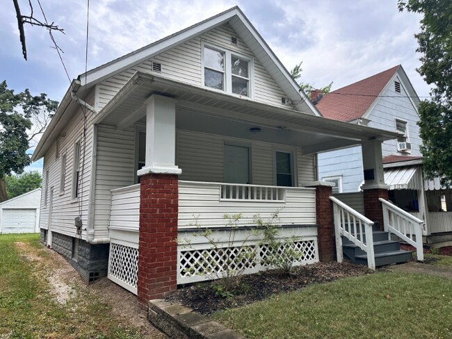 Foto del edificio - 1266 Girard St