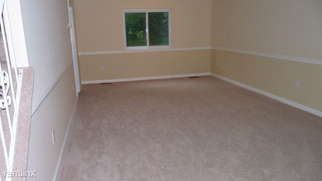 Foto del edificio - 6 br, 3.5 bath House - 465 Hillside Ave