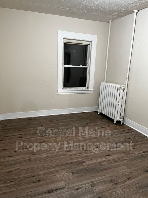 153 Horton St Unit 2R, Lewiston, ME 04240 Condo for Rent in Lewiston