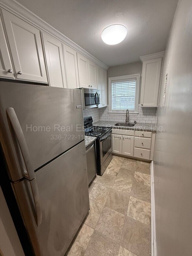 Foto del edificio - 807 W End Blvd