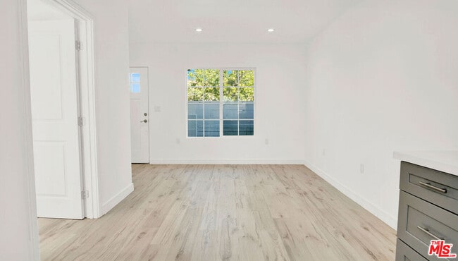 Building Photo - 5377 Manzanar Ave