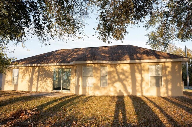 Building Photo - 13700 SW 48th Ct