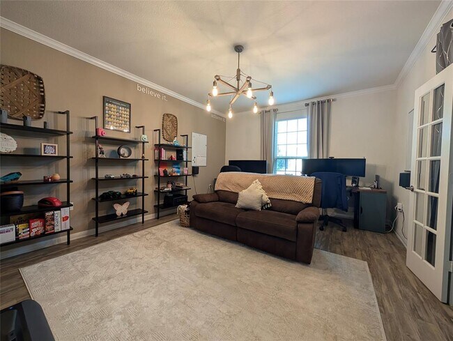 Foto del edificio - 511 Hoot Owl Ln S