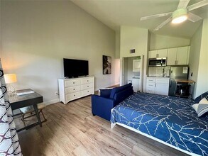 Building Photo - 11863 Wimbledon Cir