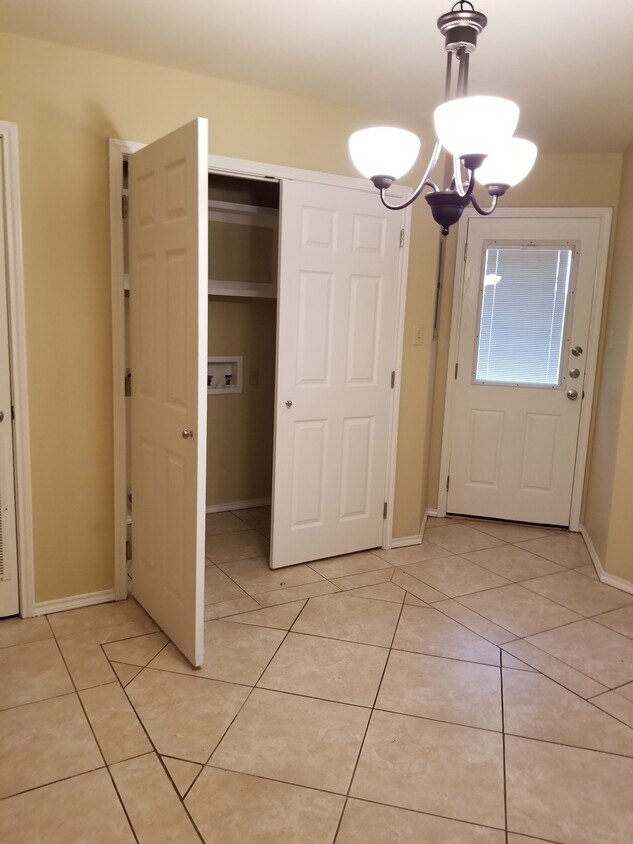 Foto del edificio - 20413 Oak Hollow Ln