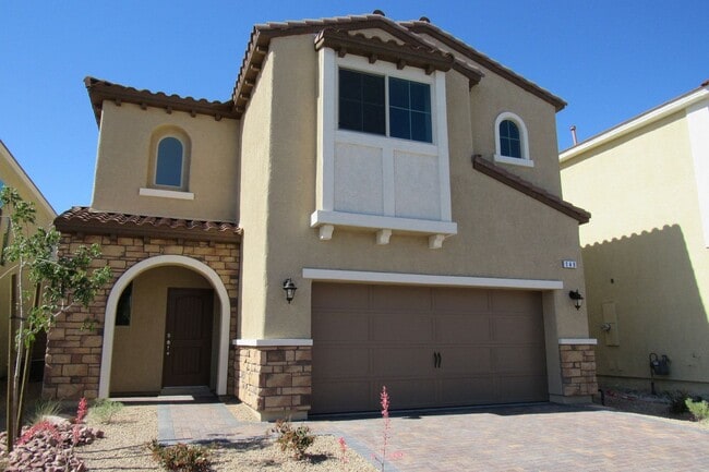Building Photo - Modern 2 story home in the gated community...
