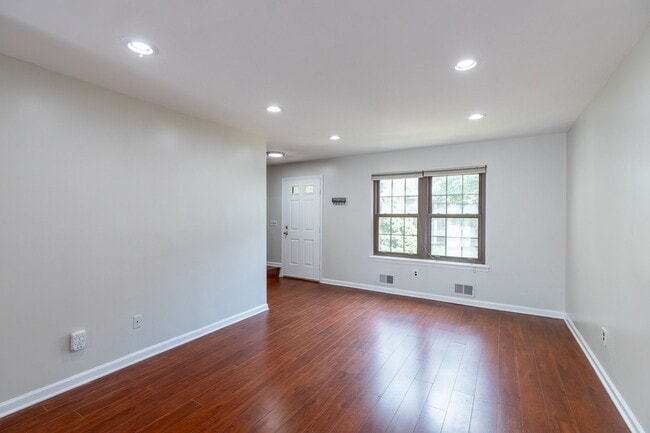 Foto del edificio - 2 bed 2.5 bath