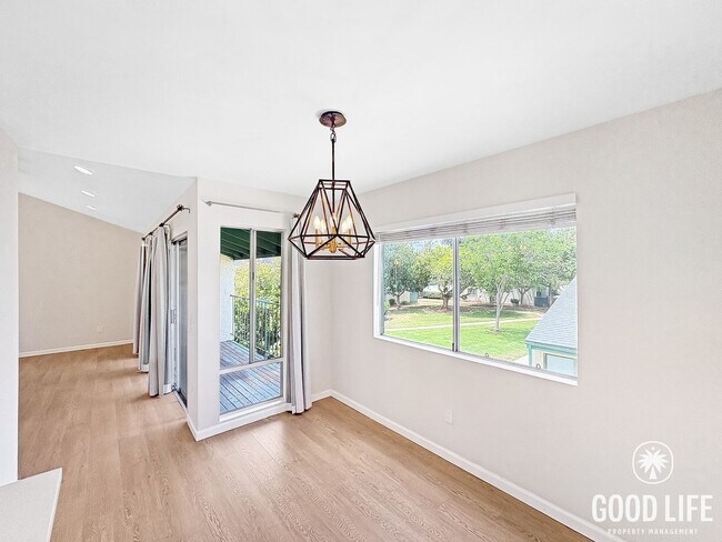 Building Photo - Bright 2BD/2BA Corner Unit Condo in Escondido with Reserved Parking, Quartz Kitchen & Private Bal...