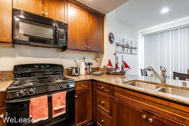 Building Photo - 2 br, 2.5 bath House - 1501 Calabria Street