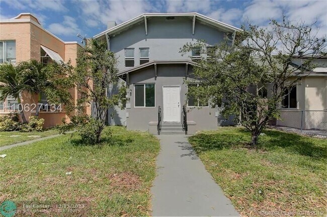 Building Photo - 1833 Taylor St