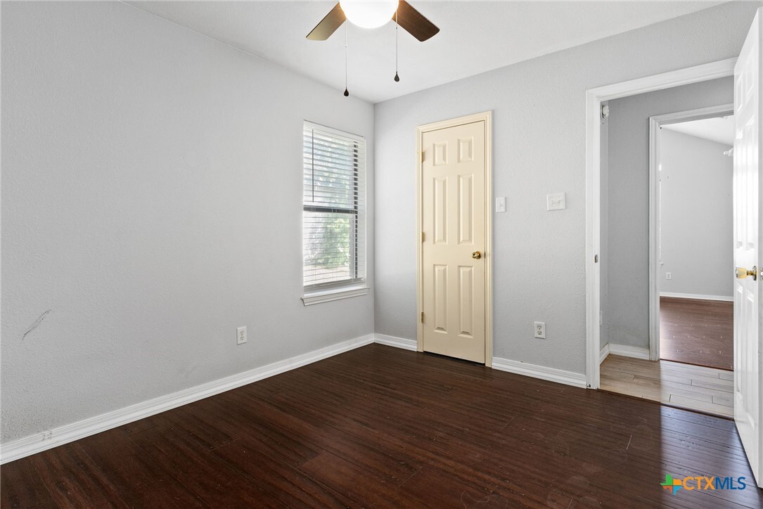 Building Photo - 2803 Diaz Dr