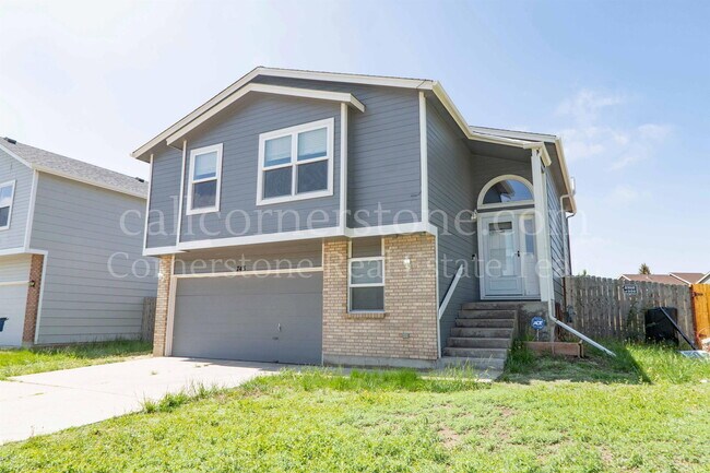 Building Photo - 743 Descendant Dr