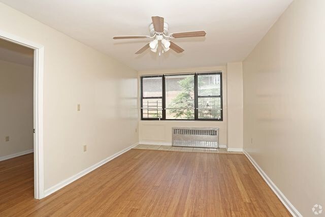Primary Photo - 8402 143rd St