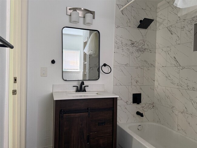 Foto del edificio - 306 Stiles St