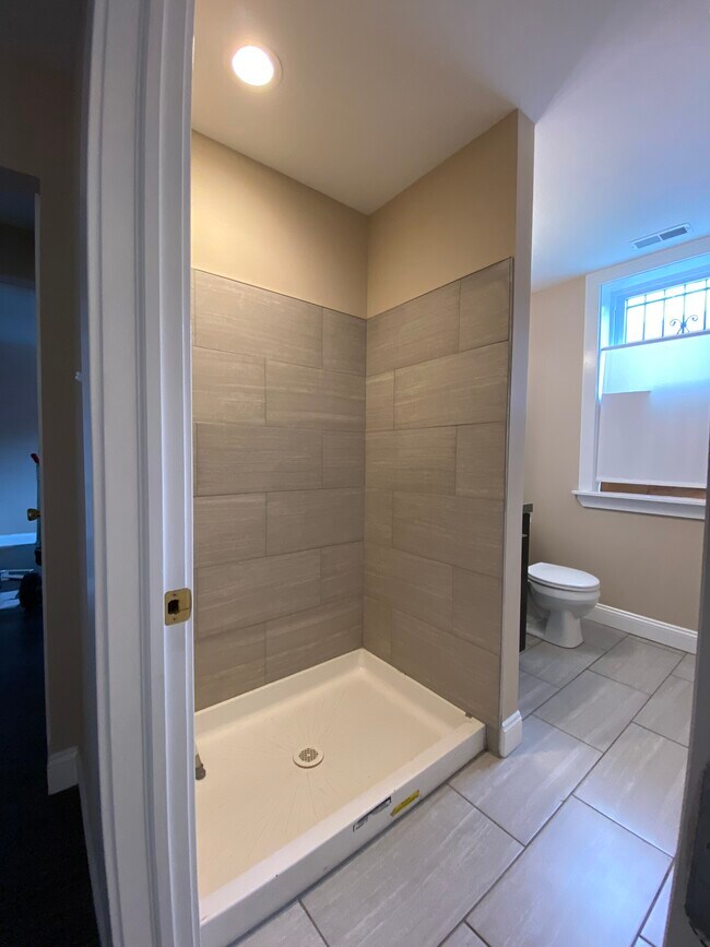 Foto del edificio - 2452 Cedar St