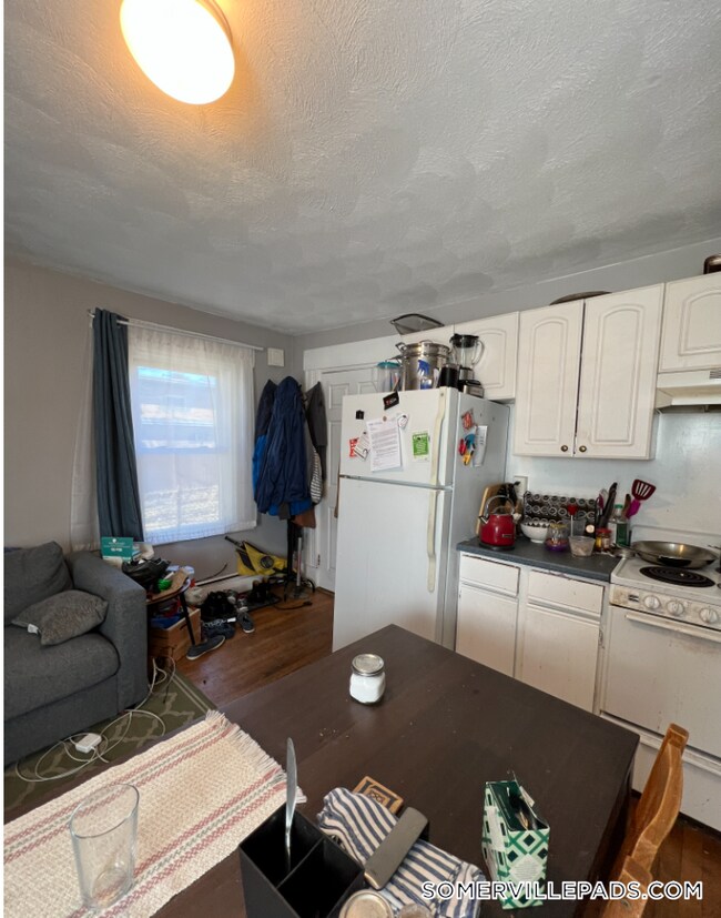 Foto del edificio - 639 Somerville Ave