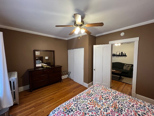 Building Photo - 5354 Murdoch Ave