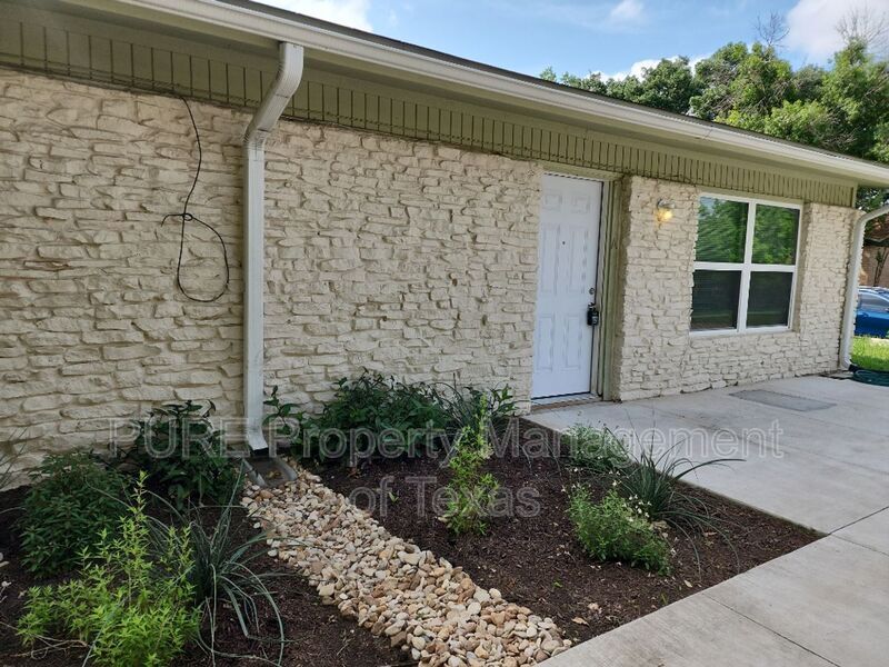 Foto principal - 1503 Braes Ridge Dr