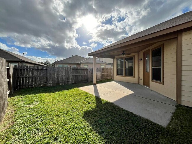Foto del edificio - 4306 Tudor Ranch Ln