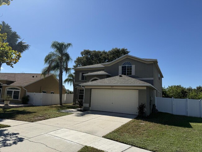 Photo - Beautifully remodeled 6 bedroom - 3 bath h... Apartment