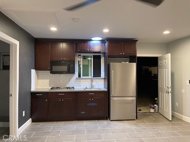 Primary Photo - 625 W G St