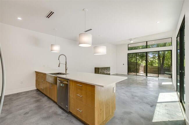 Foto del edificio - 3801 Grayson Ln