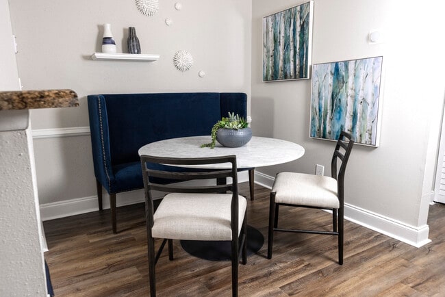 Building Photo - Dwell at Greenridge Apartments