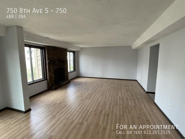 Building Photo - 750 8th Ave S