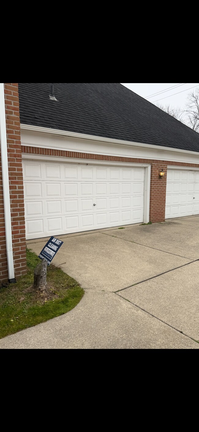 Foto del edificio - 889 Neff Rd