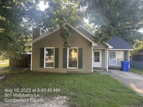 Building Photo - 501 Hollyberry Ln