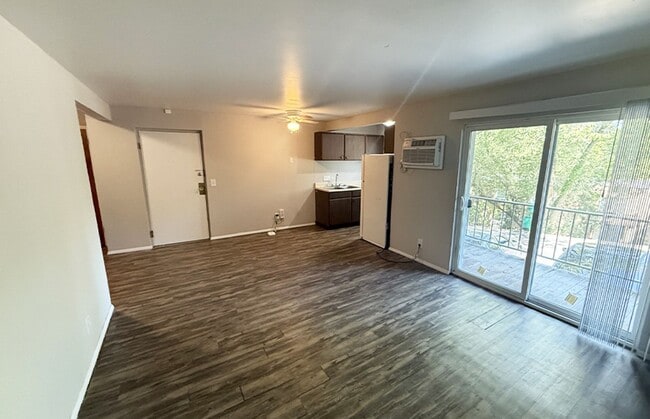 Photo - Clifton Woods Apartments