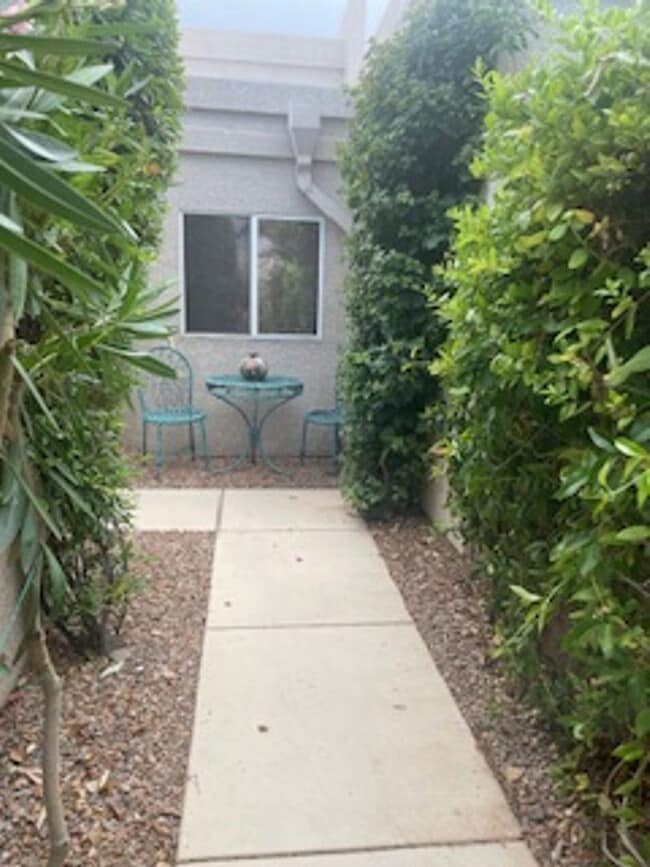 Foto del edificio - Tucson National Fully Furnished Home on the Golf Course