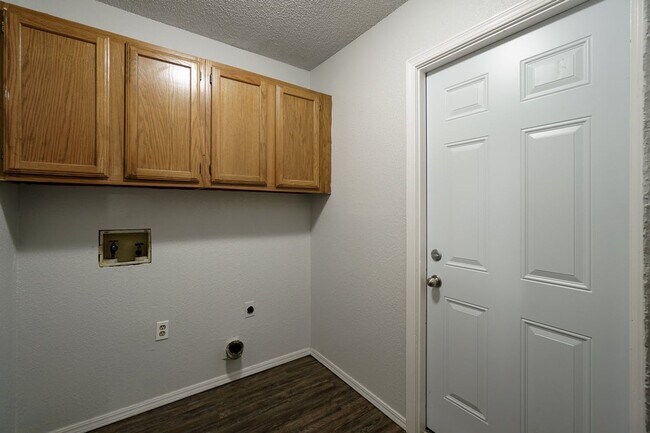 Foto del edificio - 3 Bedroom 2 Bath Home in Midwest City! Mov...