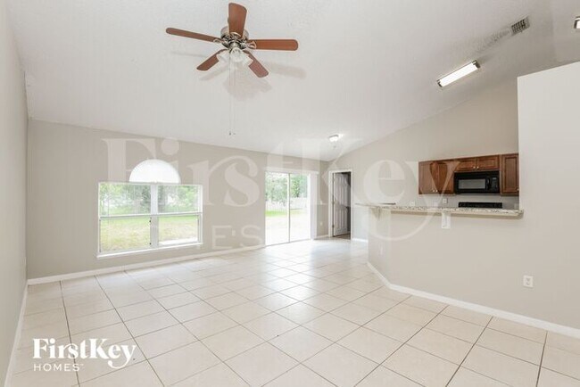 Foto del edificio - 681 Sauders Rd SE