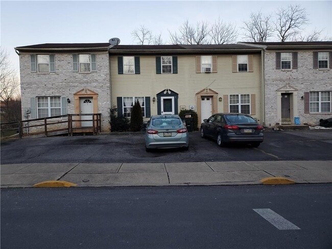 Building Photo - 511 Old Forge Dr