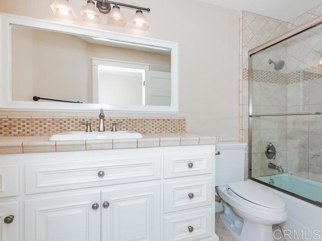 Foto del edificio - 2063 Cambridge Ave