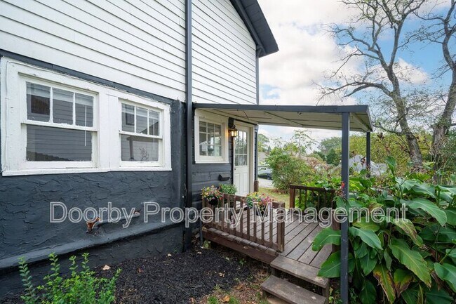Foto del edificio - 328 Beck Ave