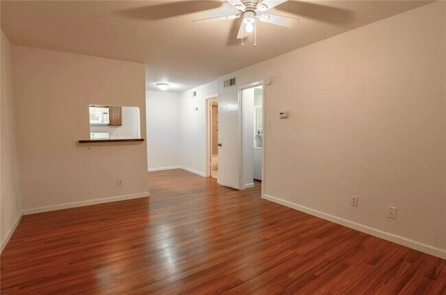 Foto del edificio - 710 E Dean Keeton St